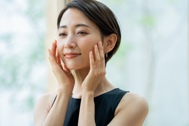 切らずにたるみを引き上げる